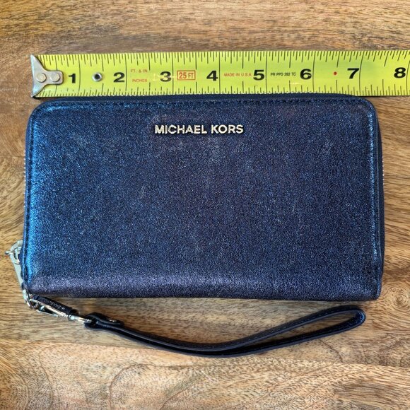 Michael Kors Navy Glitter Multifunction Phone Case, Wallet and Wrislet - Picture 15 of 16